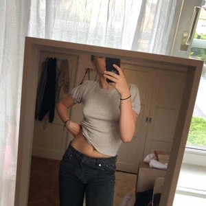 Stickad t-shirt - Söt stickad t-Shirt från zara. Köpare står för frakt🌸