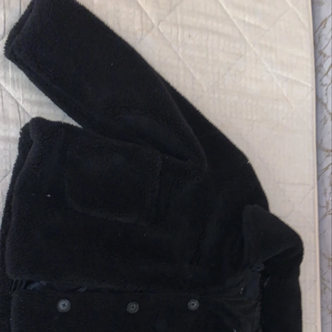 Svart Teddyjacka