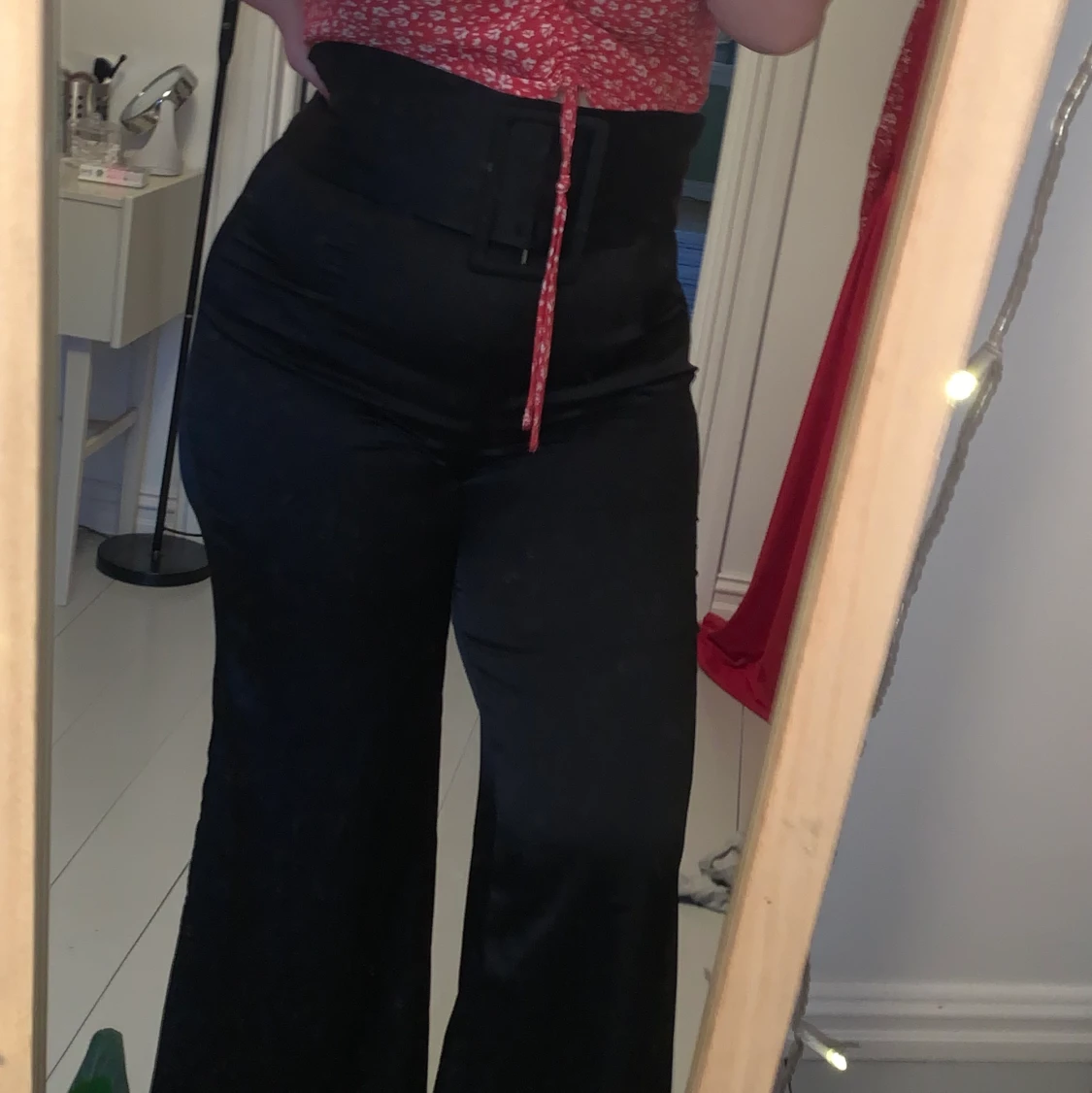 Svarta långa byxor  - 91