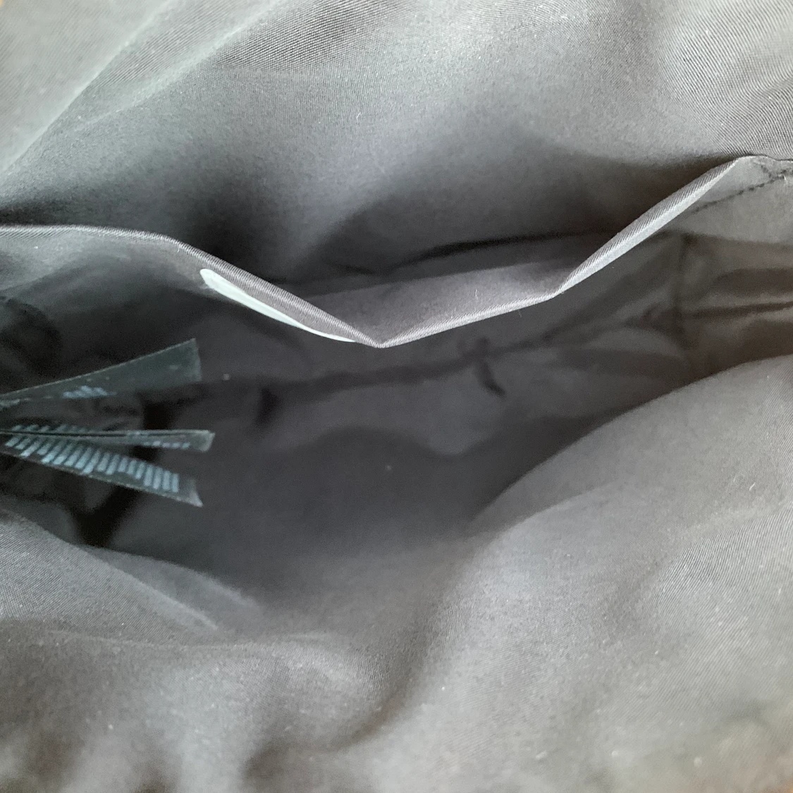 Svart handväska från hm - 90