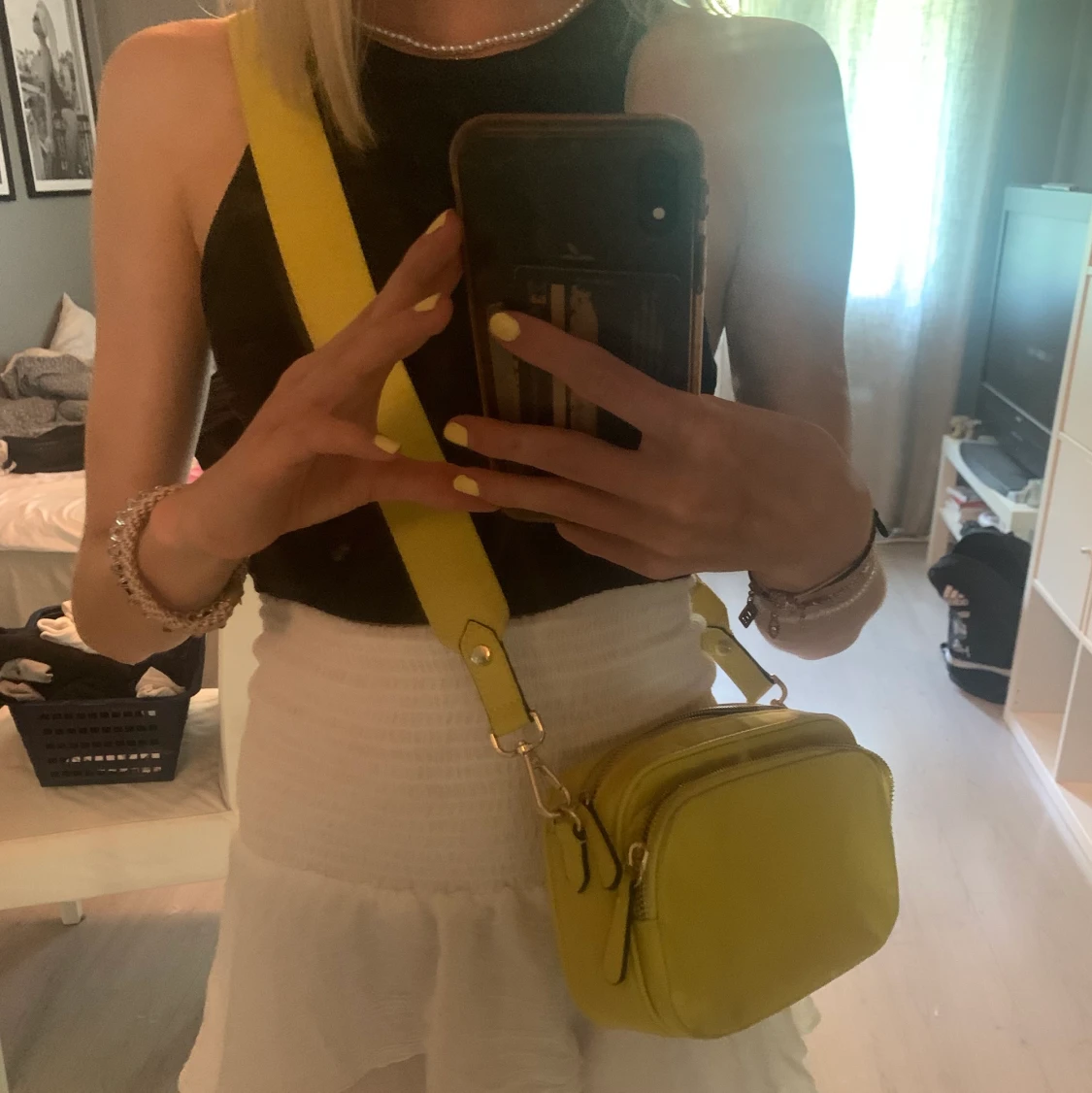 gul väska