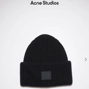 Säljer min acne mössa! Nypris 1200kr - Bra skick och sitter jätte snyggt