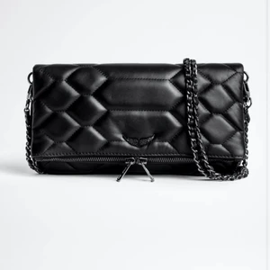 Zadig & Voltaire rock bag - Aldrig använd, kollar intresset då de inte har öppet köp i butiken, köpte för två dagar sen för 3900kr, köpte den sista som fanns i butiken, pris kan diskuteras vid snabb affär