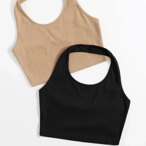 Topp - Säljer båda topparna eftersom dem satt inte bra på mig. Dem är bara två månader gammla och har använt dem ett fåtal gånger. 60kr st. 100kr för båda