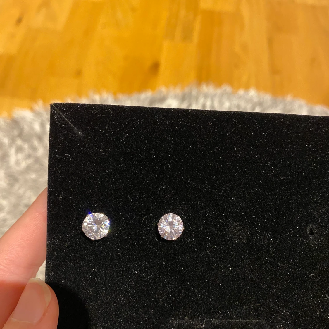 Örhängen från Edblad 