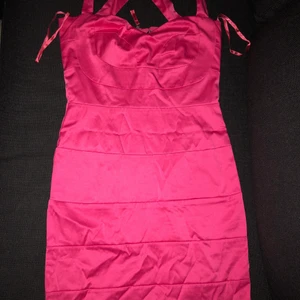 Kortkläning - Kortklänning strl xs från BikBok