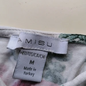 Amisu m  - Hej nu säljer jag min jetet sköna tröja från Amisum den är använd cirka 3 gånger materialet är jete skönt 