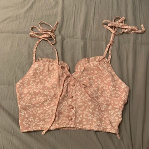 Rosa Linne - Kort ljusrosa linne storlek xs. Aldrig använt.