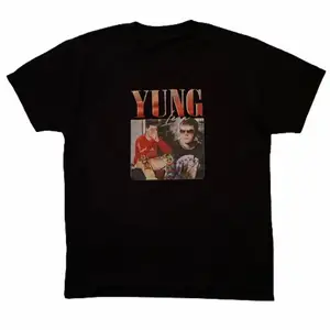 T-shirts med tryck av Yung Lean i 100% bomull. Snygg t-shirt perfekt till sommaren⚡️☔️