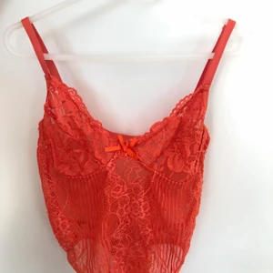 Body - Body i storlek 34😍 fraktar för 24kr 