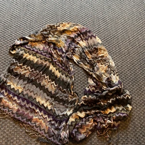 Halsduk - Fin halsduk, missoni inspirerad 