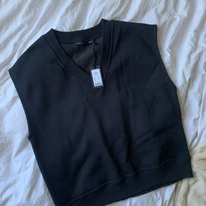 Väst - Svart väst från lager157 som är oanvänd🖤 Storlek XS/S. Köparen står för frakt