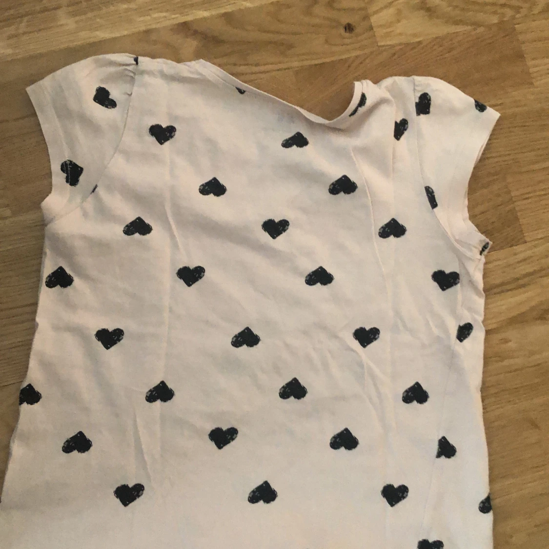 En tröja från H&M som är från 8-10 år (134-140)  - 90