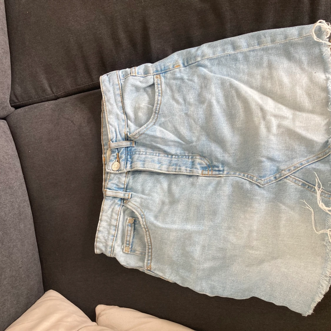 Jeans kjol från Gina tricot  - 90