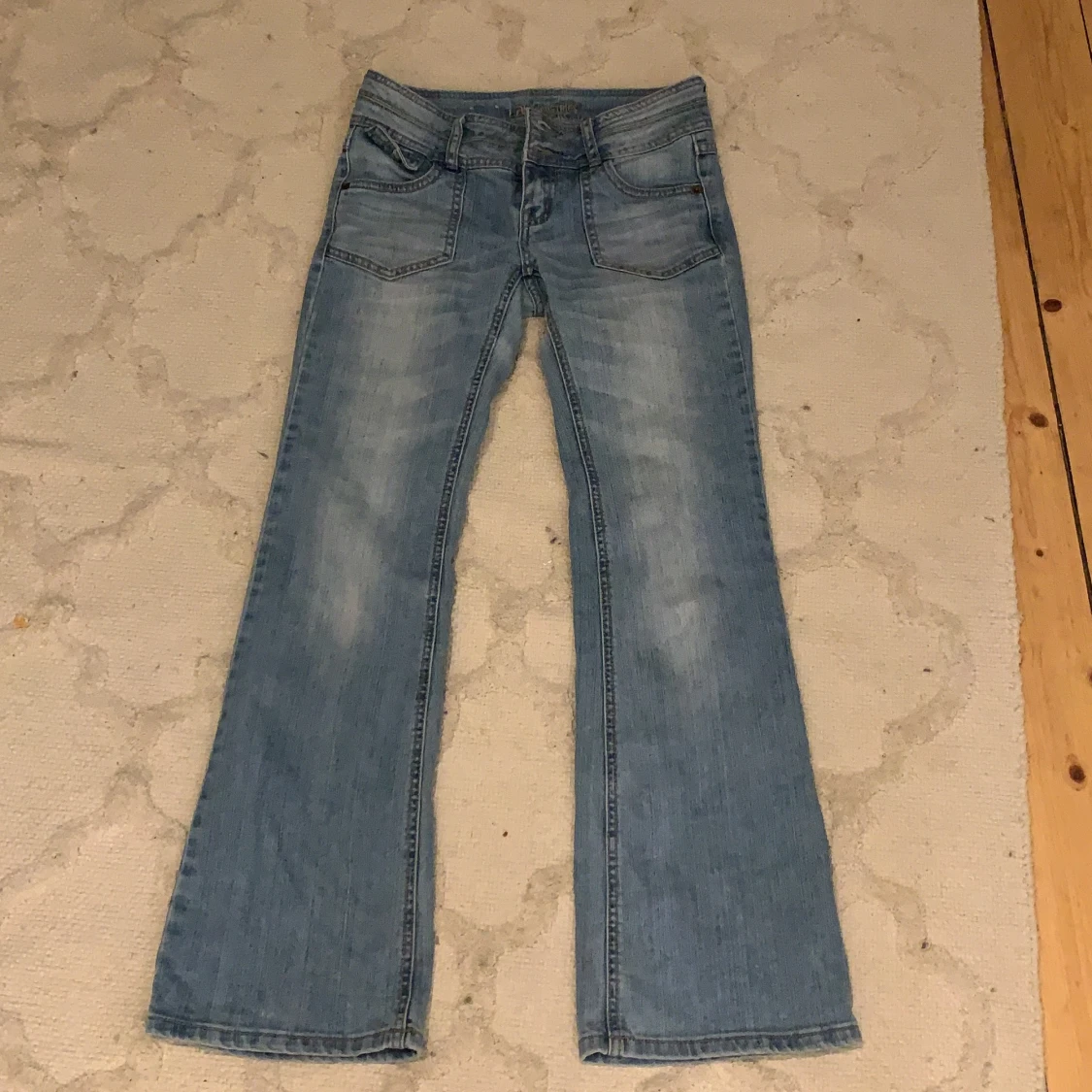 Low Rise jeans