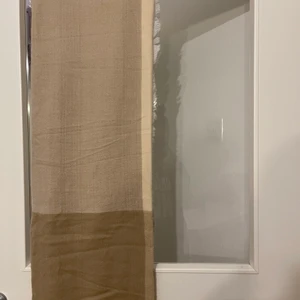 Halsduk  - Beige halsduk från hm helt ny 