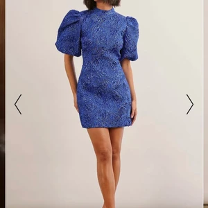 Klänning NAKD margaux  - Storlek 38, oanvänd 