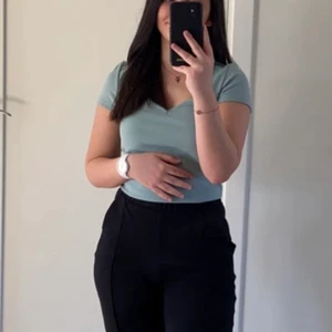 Fin topp -  Denna fina topp säljes och använd Max 2 ggr. Skriv vid frågor eller intresse❤️❤️