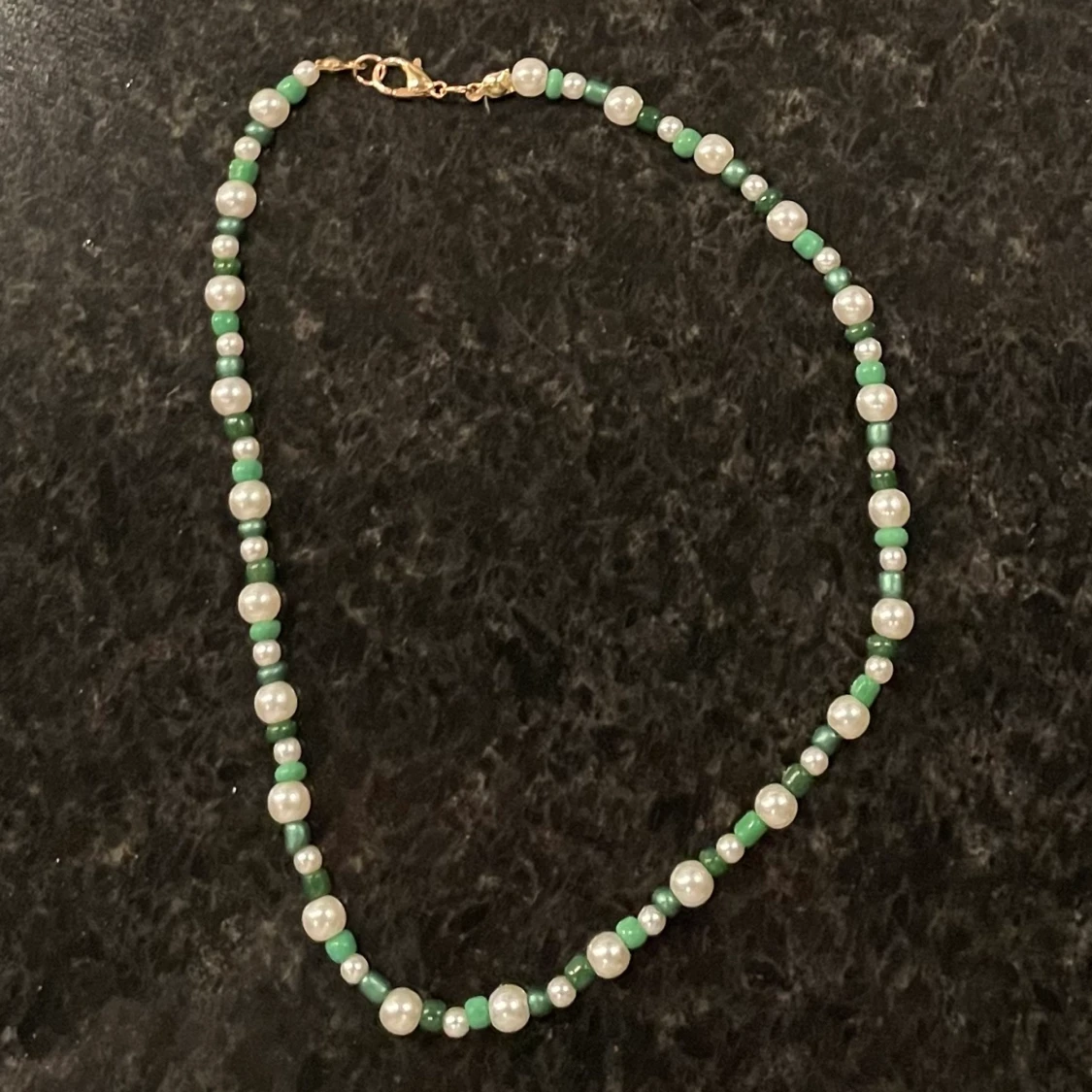 Pärlhalsband 💚 - 90