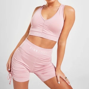 Pink soda sett  - Fin pink soda set knappt använd har matchande långärmad tröja till också. 