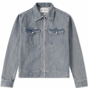 Our legacy jeansjacka lean light denim - Grymt snygg jacka i bra kvallité och skick. Storlek 46, passar även storlek 48 beroende på hur man vill att den ska sitta. Från SS16 kollektionen (nypris 3000kr)  Knappt använd något alls, nästintill i perfekt skick. Skickar över hela sverige. FRAKT INGÅR!