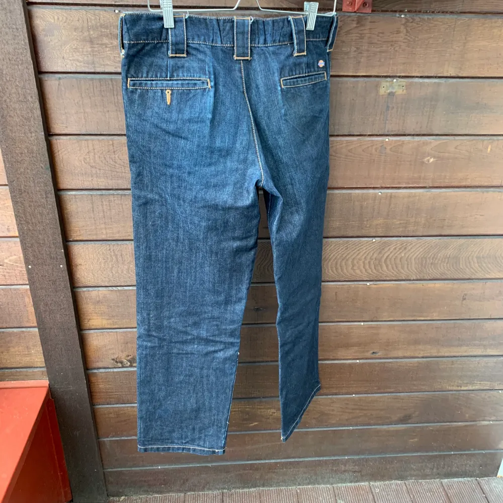 Ett par feta dickies jeans I bra skick skriv vid frågor / köp buda i kommentarerna. Jeans & Byxor.
