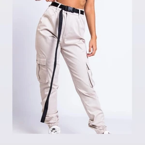 Cargo pants Madlady - Cargo pants från Madlady i beige.