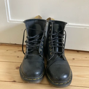 Dr Martens - Superfina veganska dr Martens kängor! 