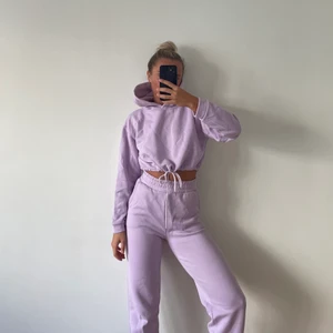 Tracksuite  - Superfin tracksuite i fin färg 💕