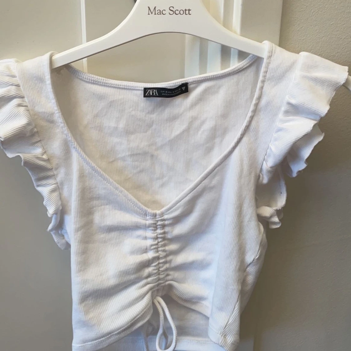 Blå H&M topp och vit zara topp - 91
