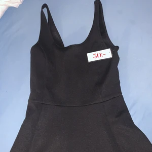 H&M - Har aldrig använt den ! Och pris lappen e kvar men den kostar 50 som det står 