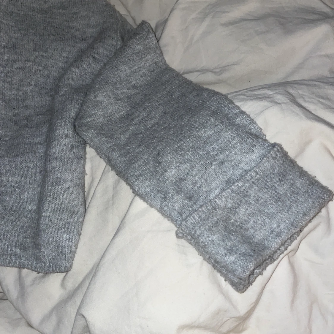 Grå stickad kofta - 90