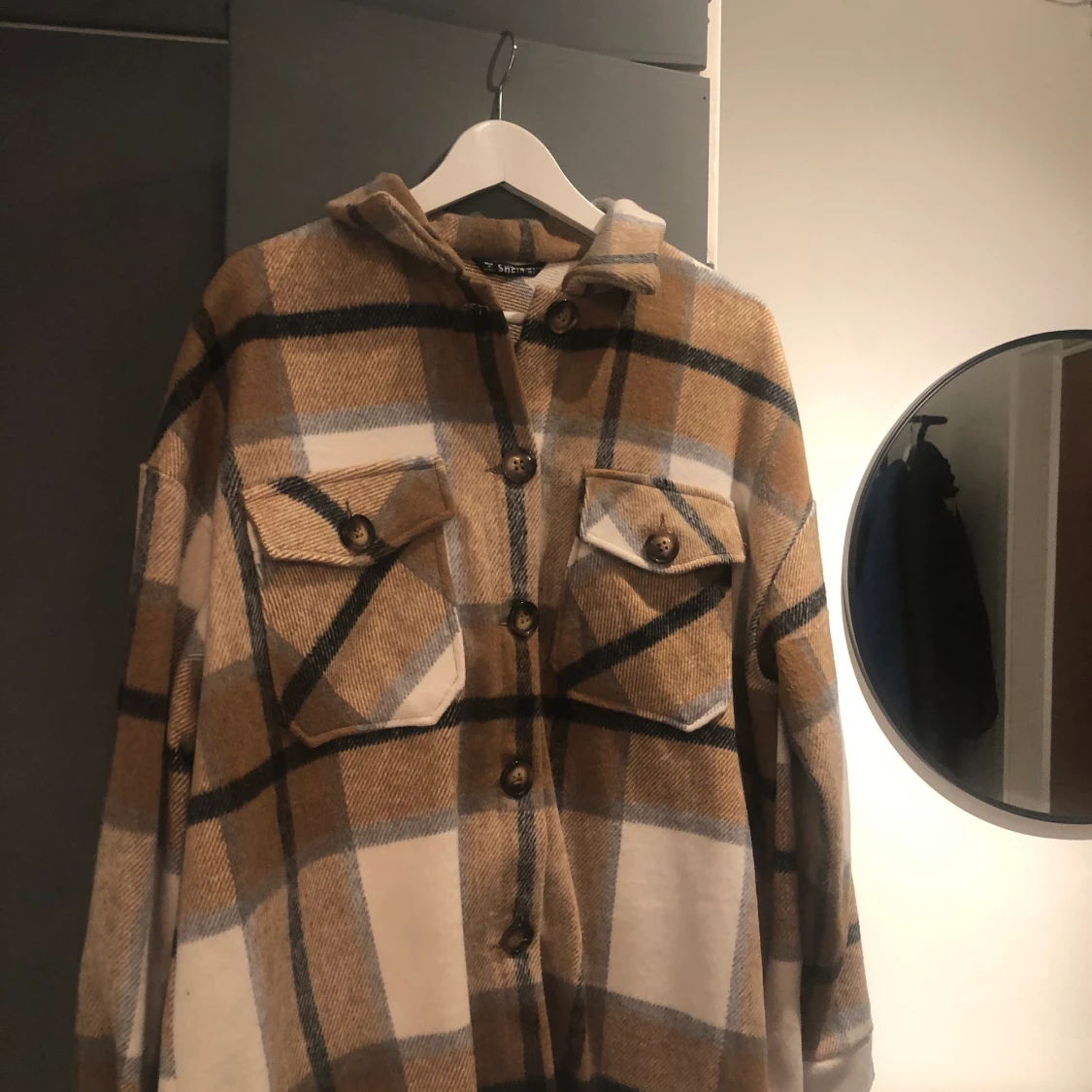 Rutig skjortjacka ifrån Shein  - 90