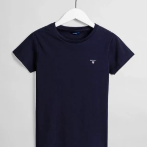 Gant t-shirt - Säljer gant t-shirt i storlek 146/152.