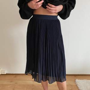 Fin kjol från HM. Storlek 36 