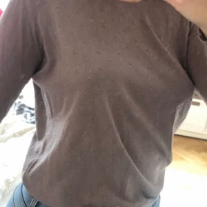 Tröja - Bra skick! Jag är 174 cm lång. 