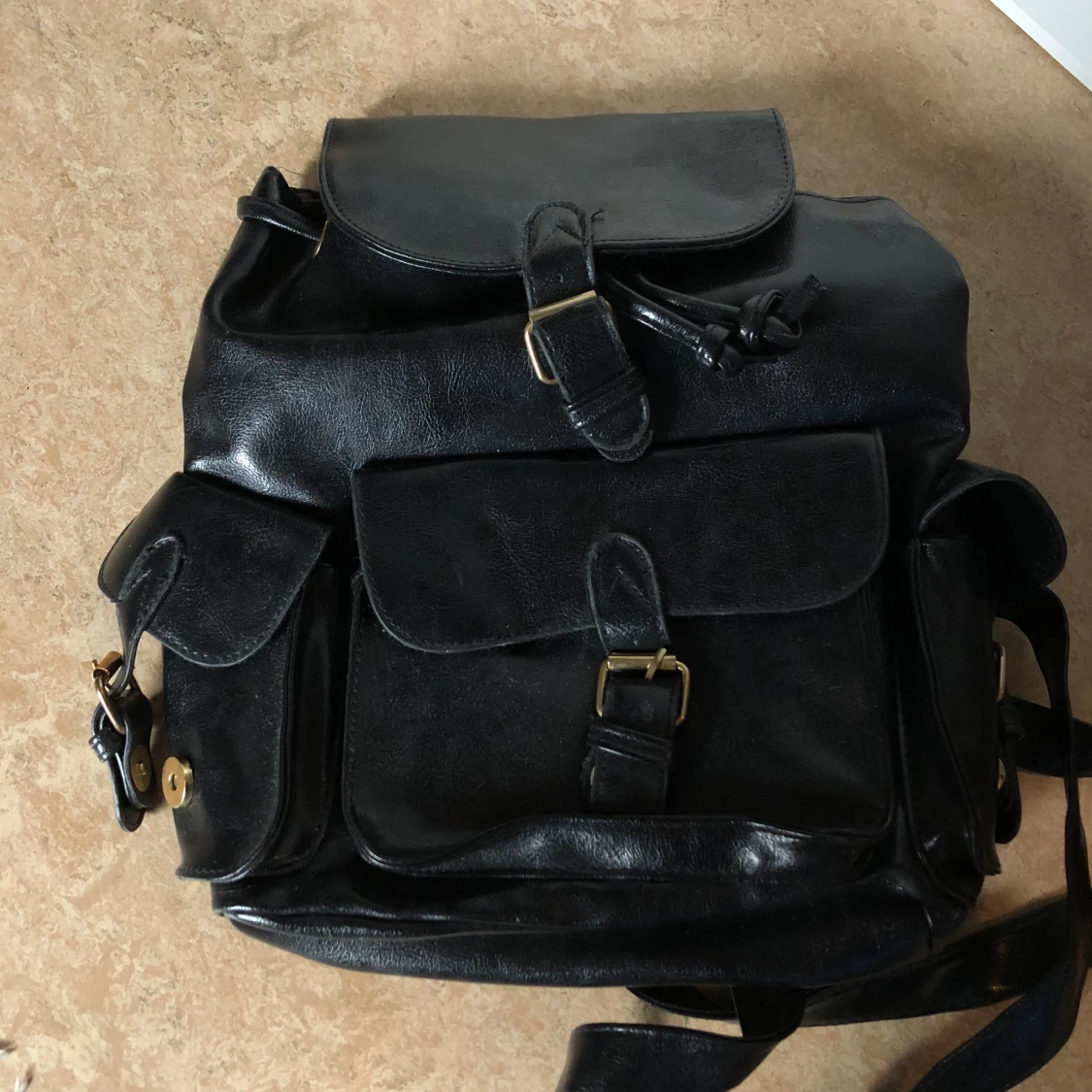 Mini-ryggsäck i fejkläder, oanvänd!