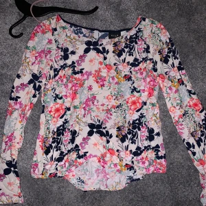 Blus från Vila  - ALLT SKA BORT