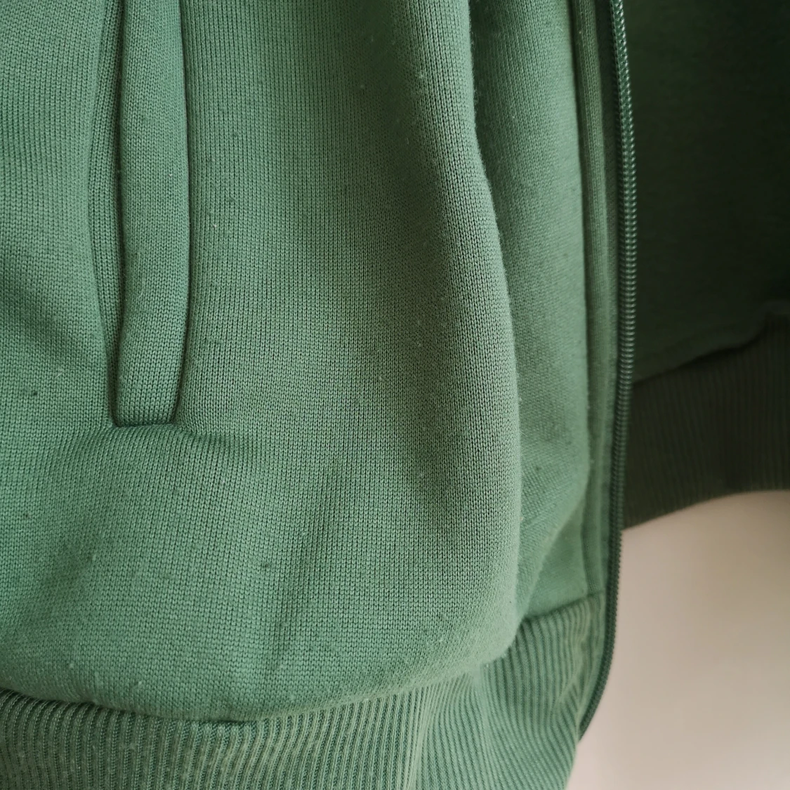 Grön zip Up hoodie  - 91