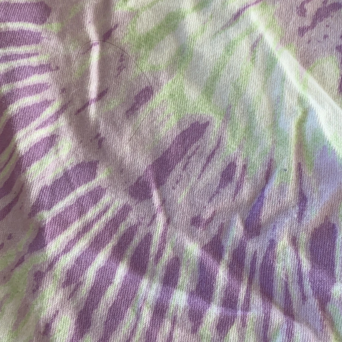 Tie- dye t-shirt, grön o lila - 91