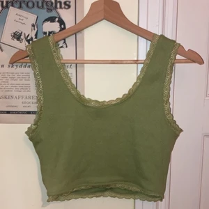 grönt linne   - Superfint, aldrig använt💚