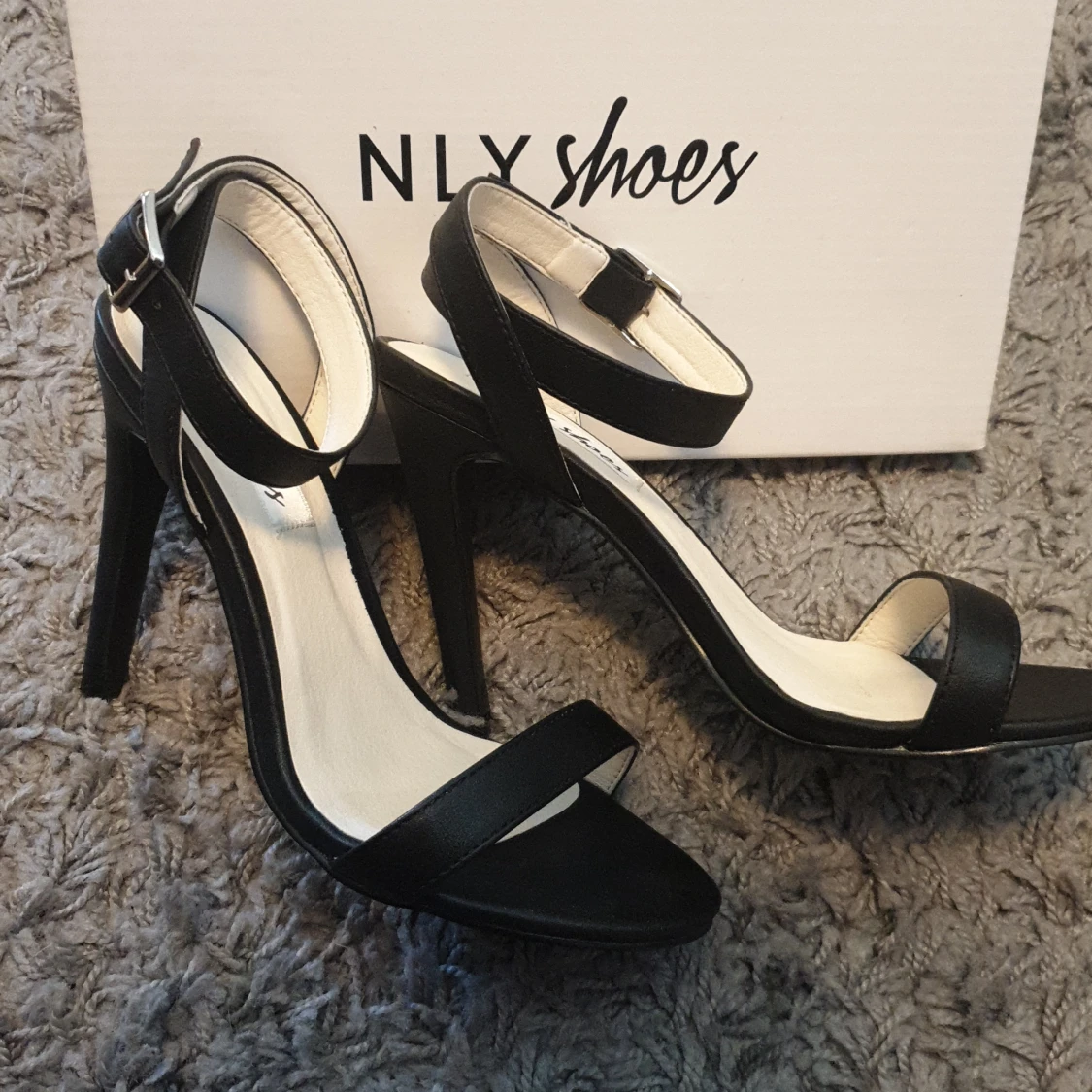 Svarta klackskor - 90