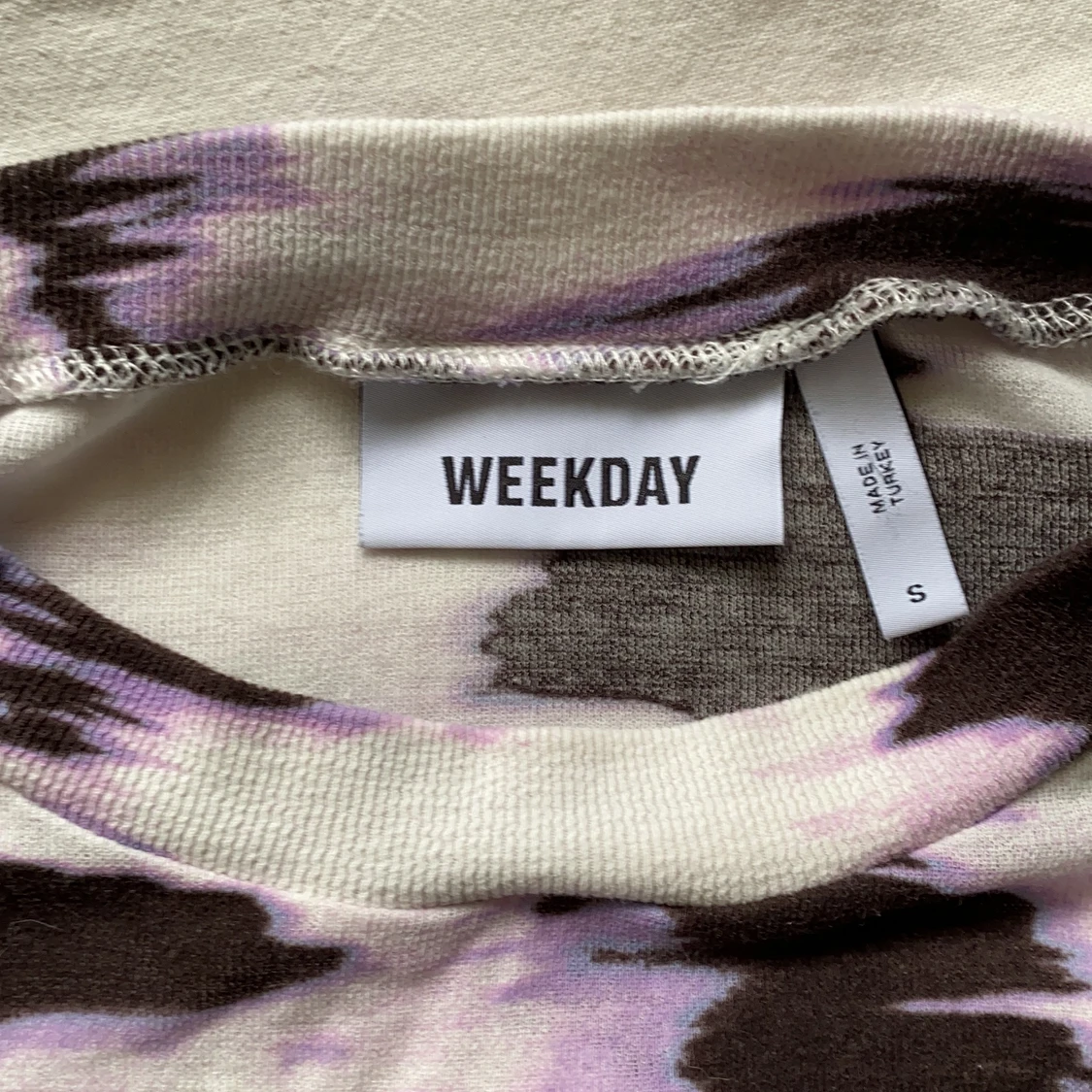 Weekday långärmad t-shirt med psykadeliskt mönster - 91