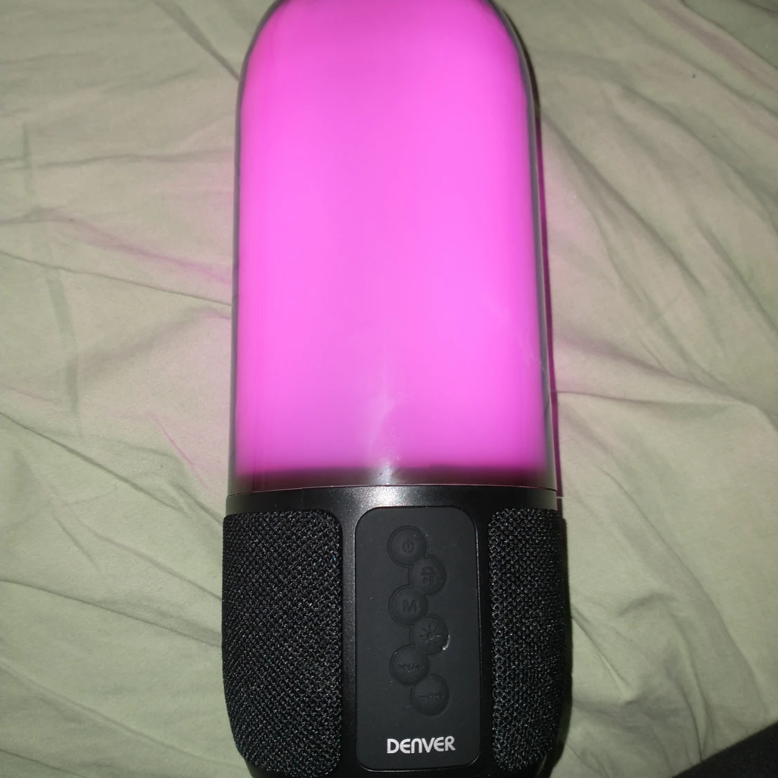 Helt ny toppen högtalare funkar även som lampa - 91