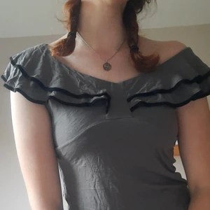 Söt tröja Strl M - 100% viskos