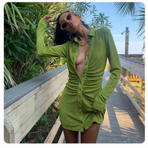 Skit snygg klänning💓🥰😝☺️ - Jätte najs klänning som sitter skit snyggt på kroppen. Köpt från usa för 200kr plus tull 93kr. 💓Storlek S, säljer pga att jag valde fel storlek😫