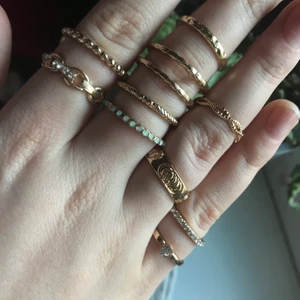 najs guldringar😵 - 11 st guldringar 1 för 20 2 för 30 3 för 40 osv🤝😁