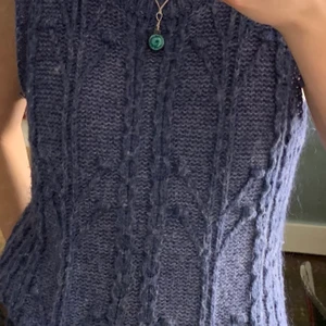 Blå väst💕💗 - Superfin blå väst som jag verkligen aldrig andvänt! Den är inte min stil och den passar bättre hos nån annan! Supersnygg och hur skön som helst💕❤️💕💕Skriv till mig vid frågor eller intresse!☺️