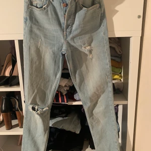 Byxor  - Använt 2 gånger den är lite stor för mig 
