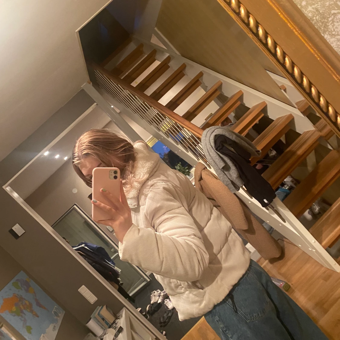 Beige puffer jacket - 90